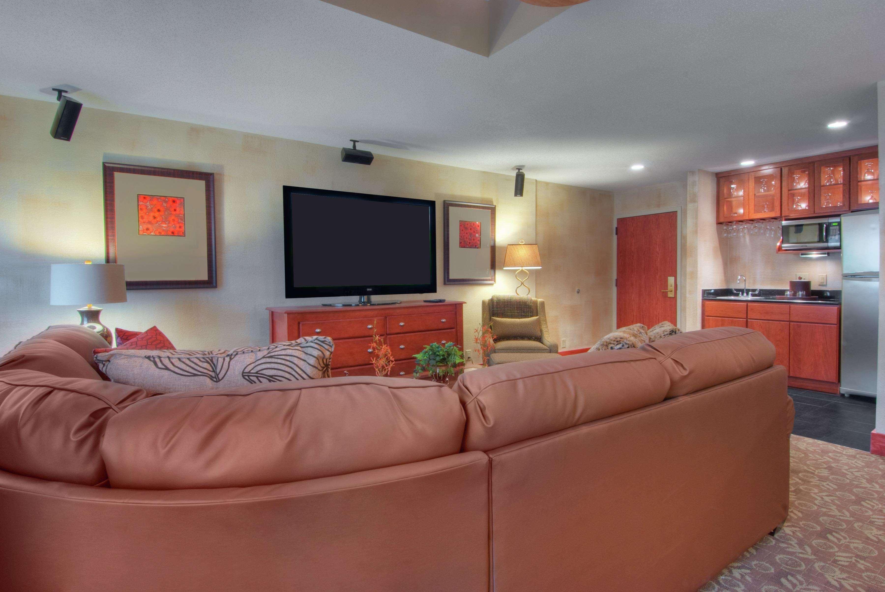Hampton Inn Wheeling Bagian luar foto