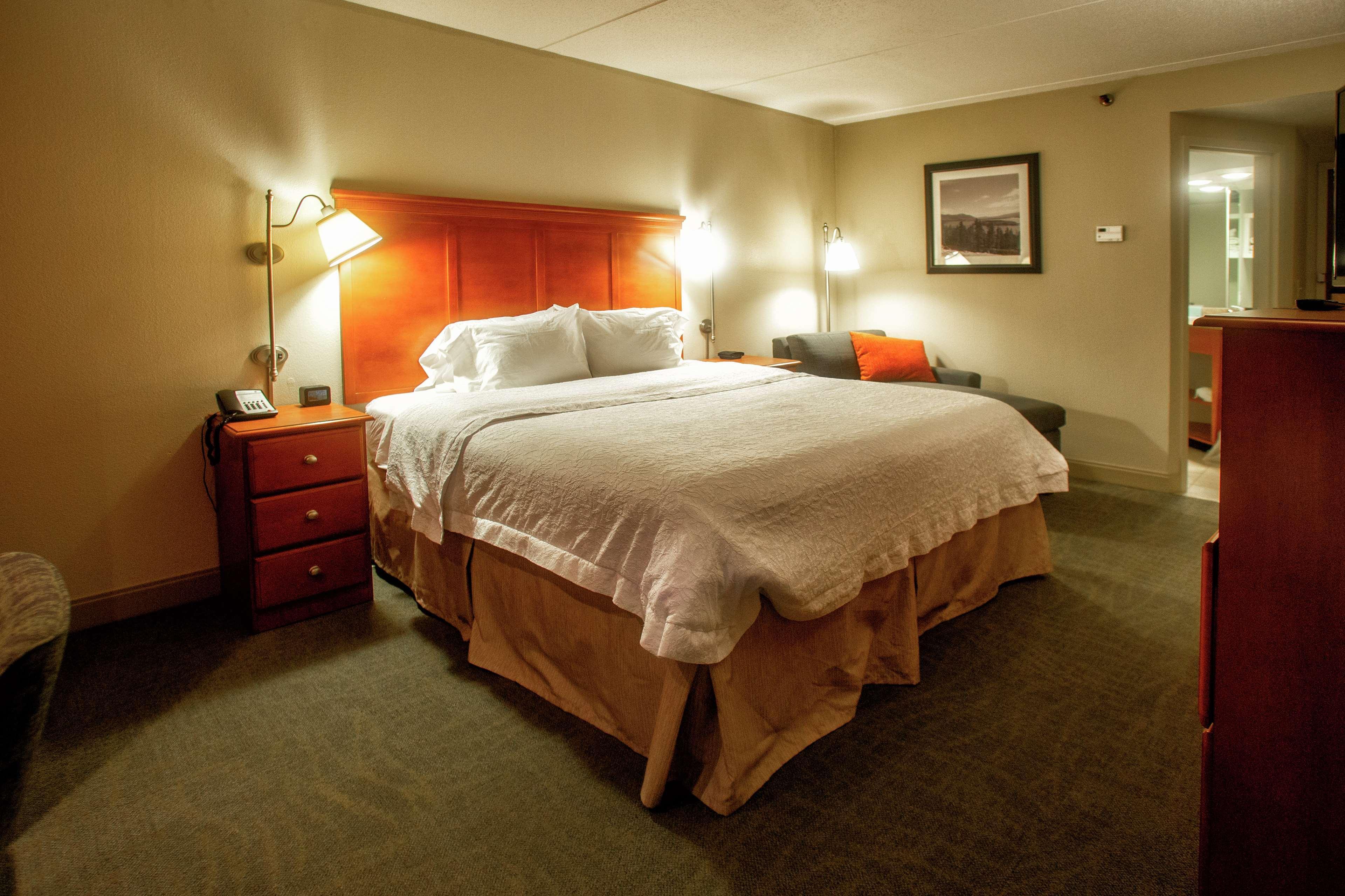 Hampton Inn Wheeling Bagian luar foto