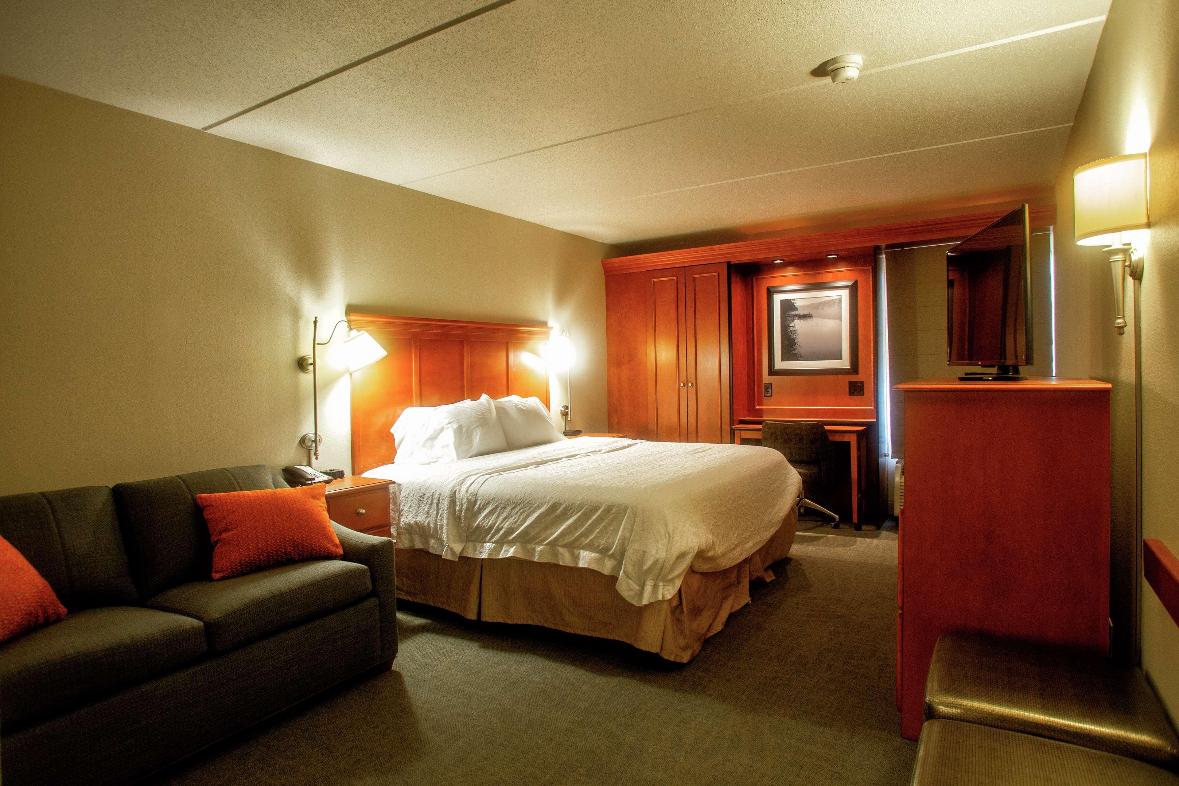 Hampton Inn Wheeling Bagian luar foto