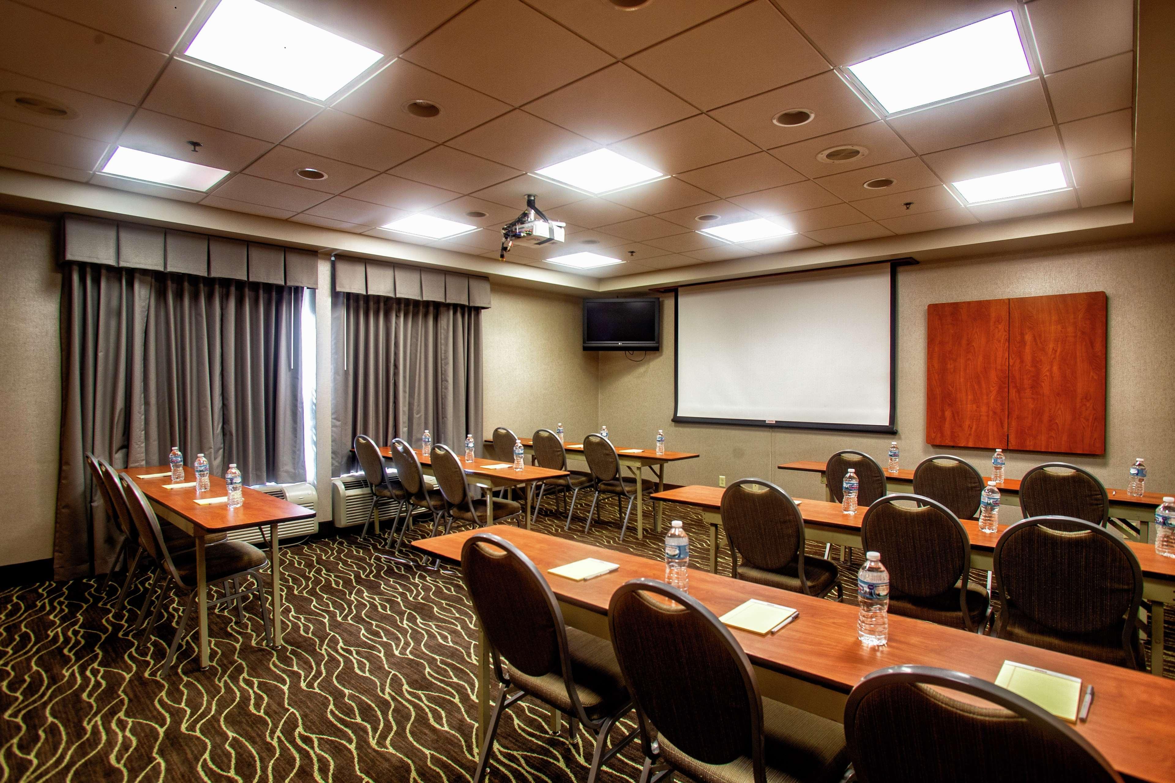 Hampton Inn Wheeling Bagian luar foto