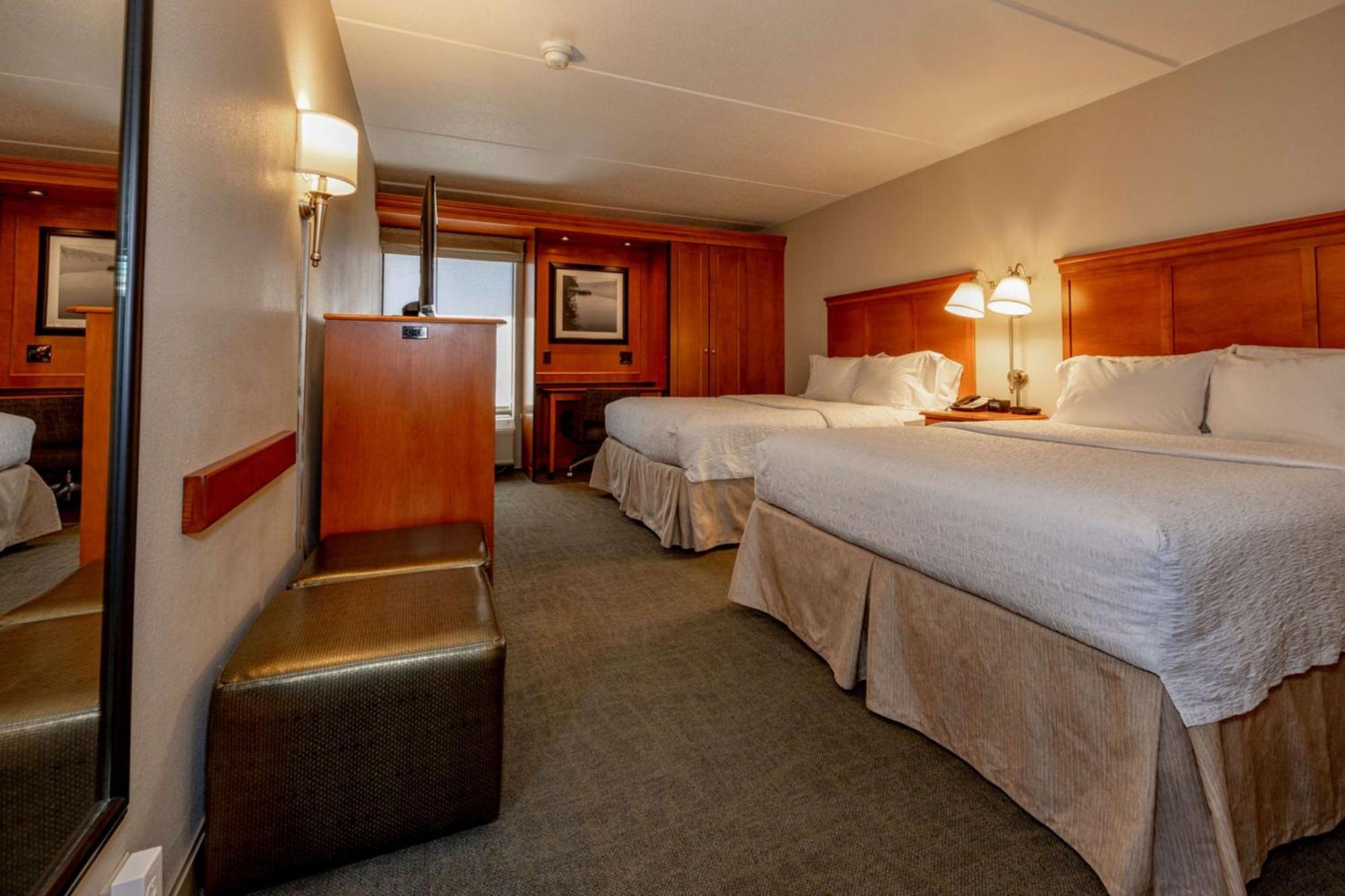 Hampton Inn Wheeling Bagian luar foto
